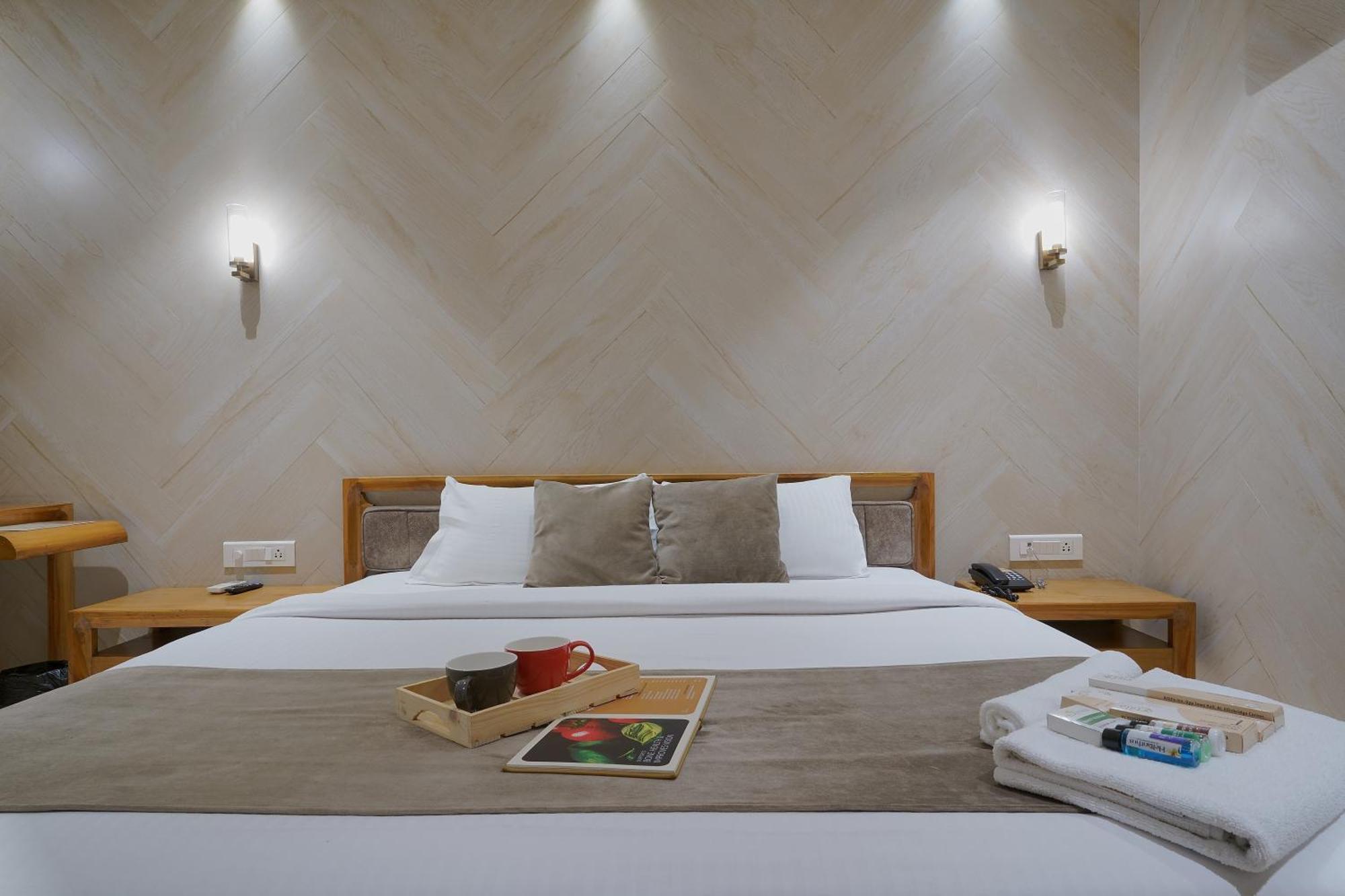 Artilla Inn Ahmadábád Kültér fotó