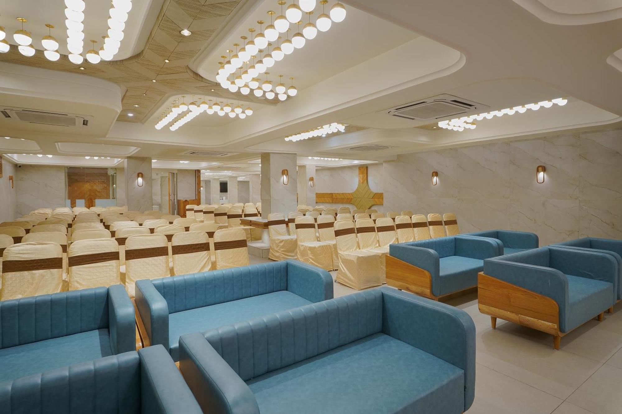 Artilla Inn Ahmadábád Kültér fotó