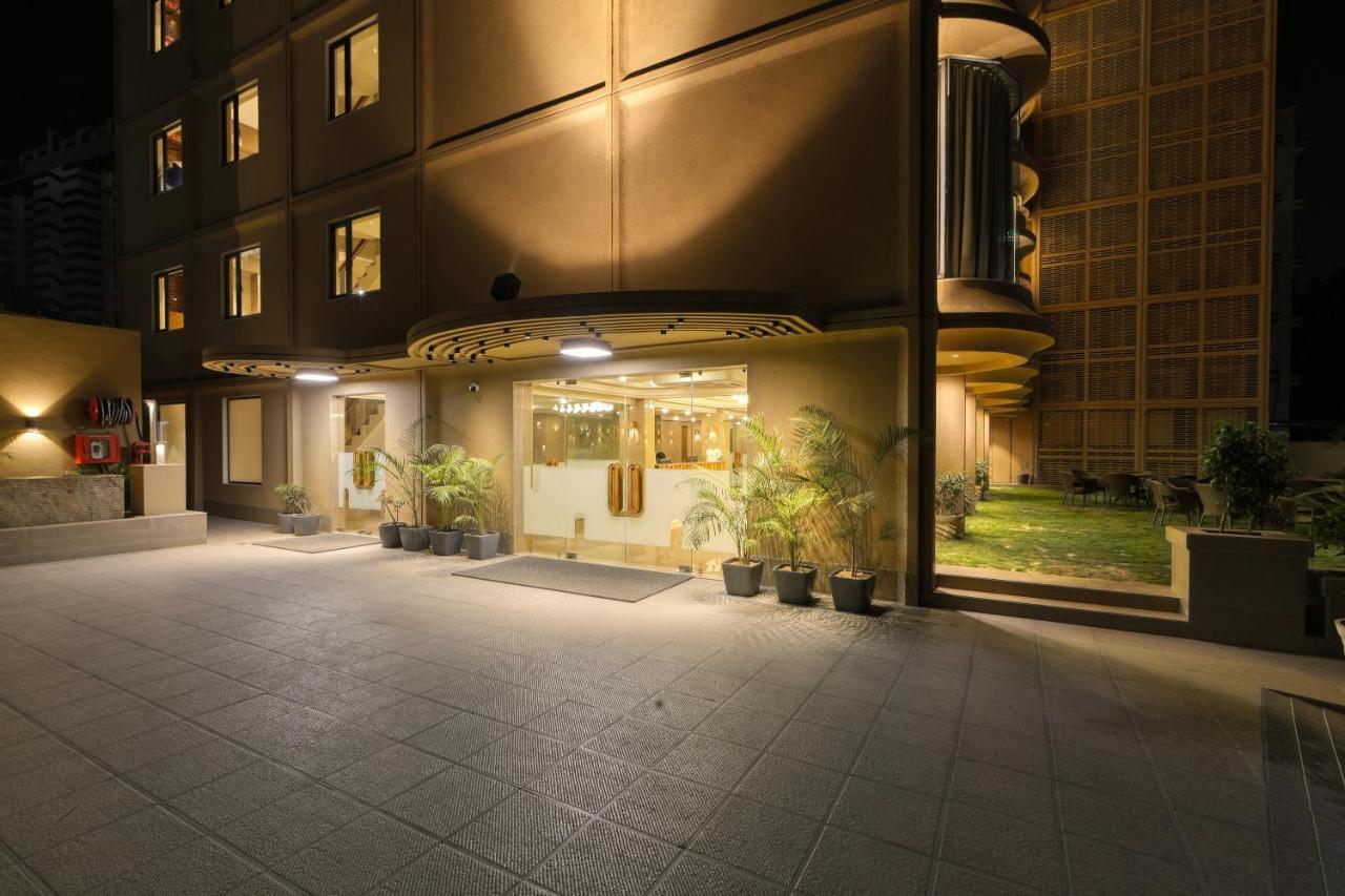 Artilla Inn Ahmadábád Kültér fotó
