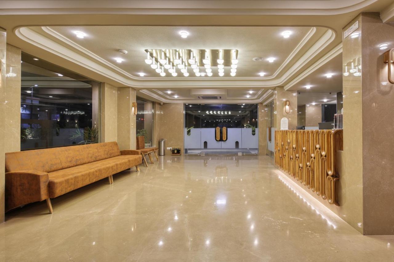 Artilla Inn Ahmadábád Kültér fotó