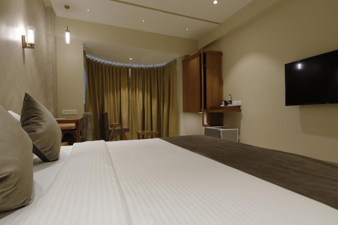 Artilla Inn Ahmadábád Kültér fotó