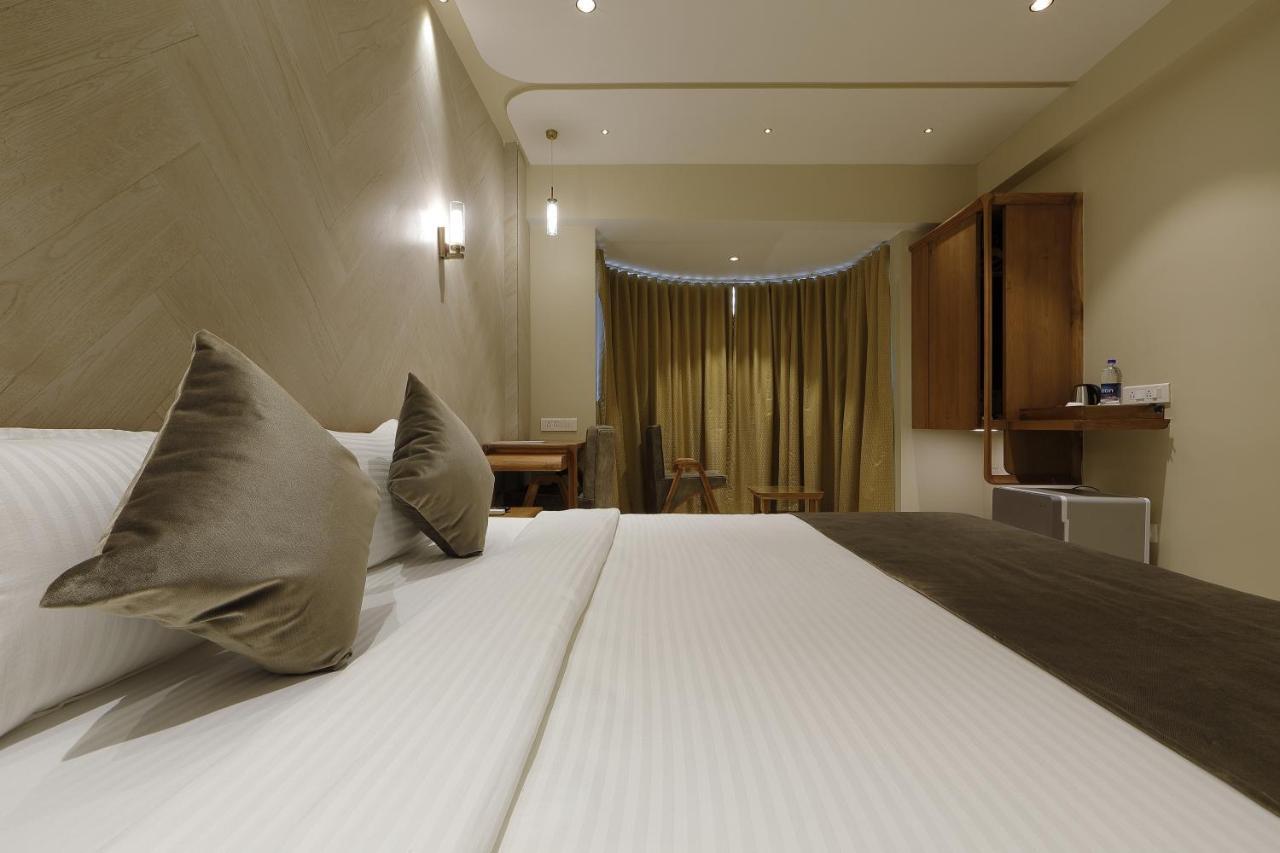 Artilla Inn Ahmadábád Kültér fotó